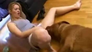 Blonde in skirt has her cunt eaten and banged